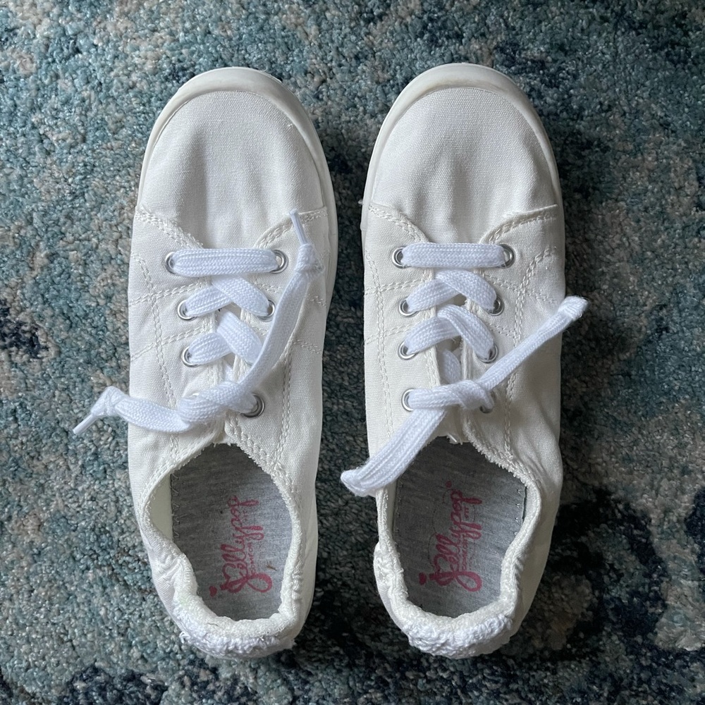 Jelly pop white shoes. Size 7.5.